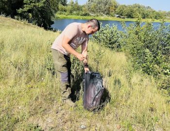 Jesienne sprzątanie brzegów w Gnojnie 07.09.2024