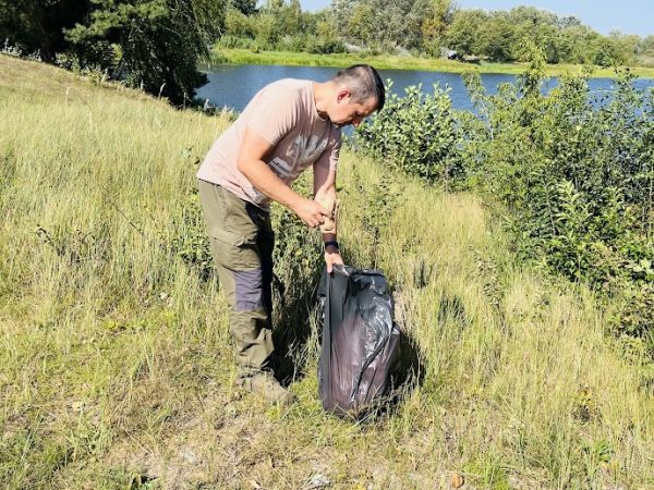 Jesienne sprzątanie brzegów w Gnojnie 07.09.2024